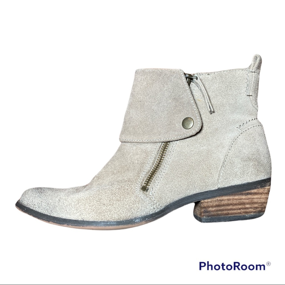 Nine West Vintage America Grey Snap Booties